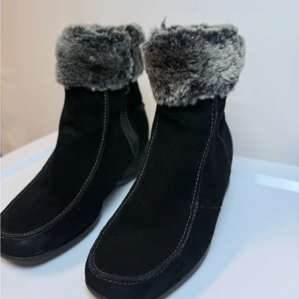 ZeroXposur Womens Irene Black Winter Boots w/ Faux Fur Trim sz 10M Outdoor Comfy